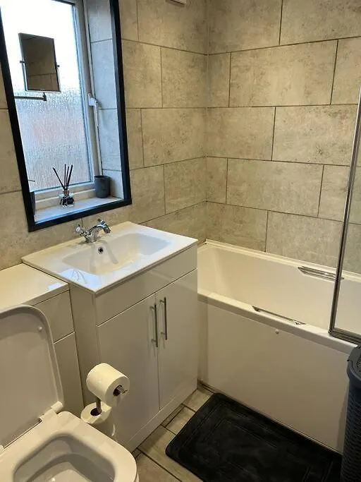 Kiveton Park Fresh, Fully Equipped Modern House Can Sleep 5 0*, Kiveton Park בריטניה