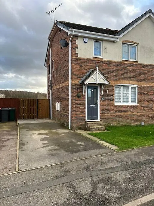 Kiveton Park Fresh, Fully Equipped Modern House Can Sleep 5