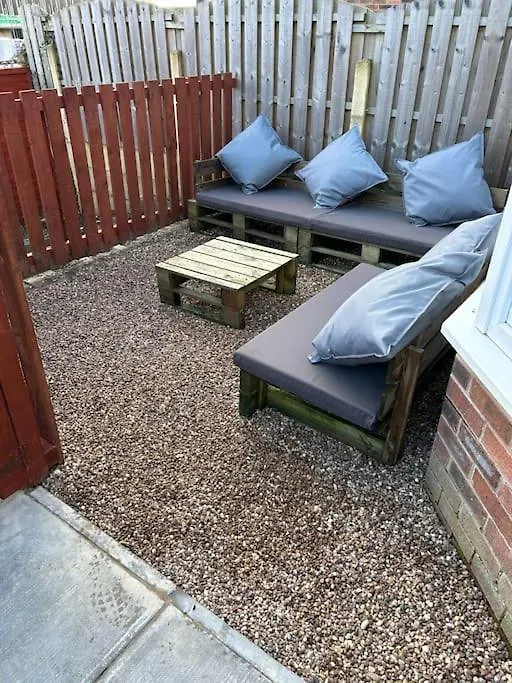 Kiveton Park Fresh, Fully Equipped Modern House Can Sleep 5 בית נופש Kiveton Park