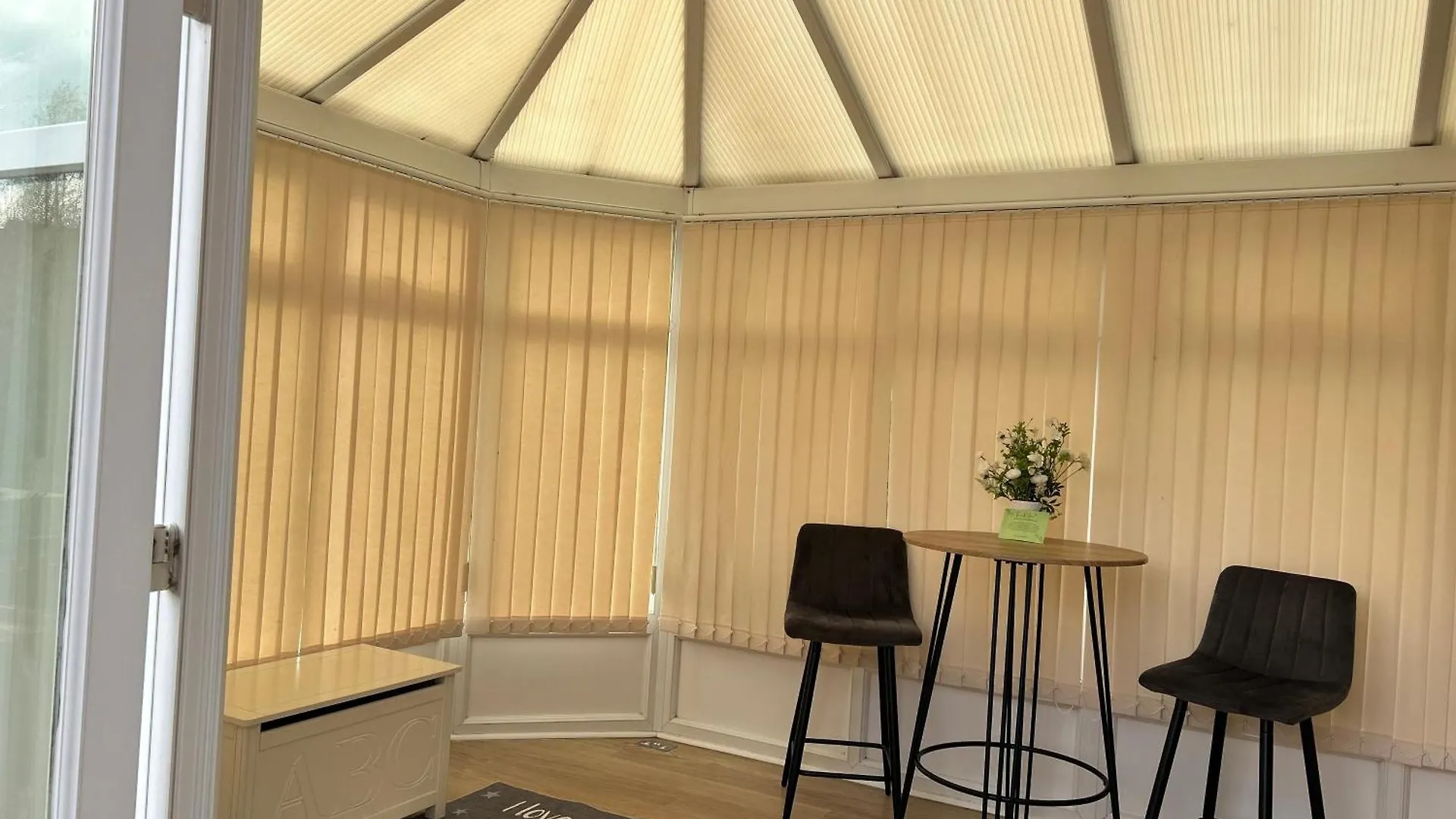 Kiveton Park Fresh, Fully Equipped Modern House Can Sleep 5 בריטניה